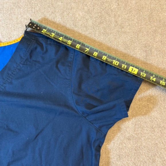 Carhartt Scrub Shirt Top Womens XLarge Navy Force V Neck 2 Pocket RA Nurse - Picture 6 of 7